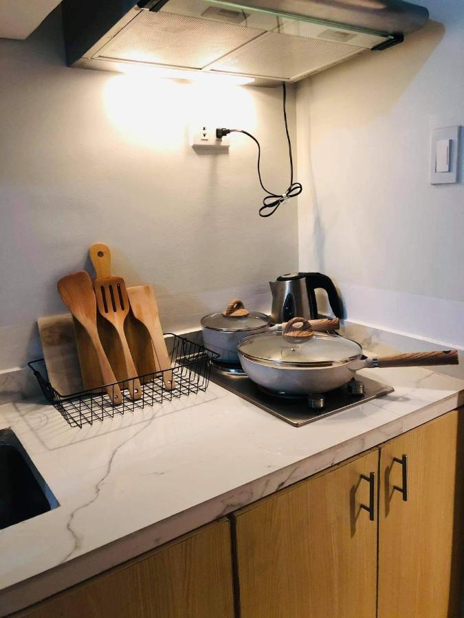 Korean Themed Condo Unit In Quezon City マニラ市 エクステリア 写真